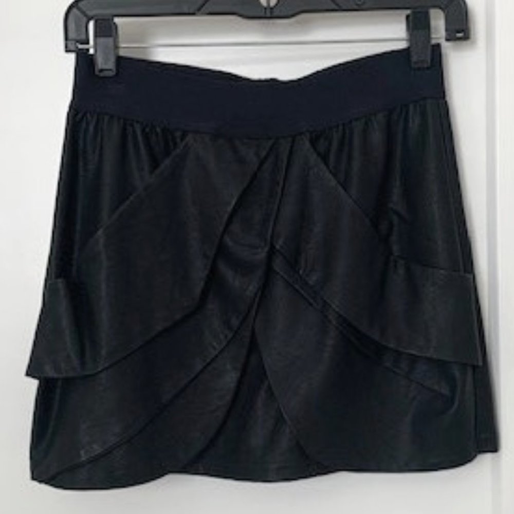 Layered Faux Leather Mini Skirt in Black Sz XS